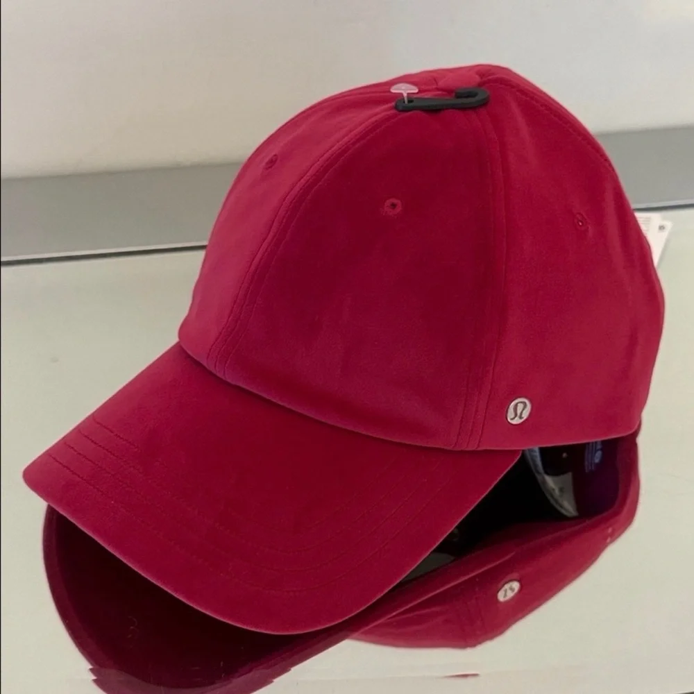 🆕 LULULEMON Classic Ball Cap *Velour NWT Size S/M Berry Rumble